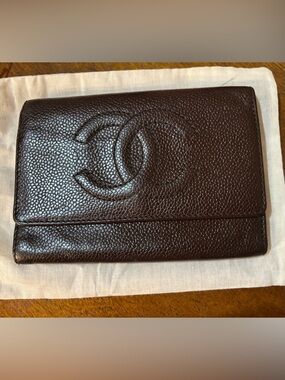CHANEL rare brown Caviar Leather Wallet with COA